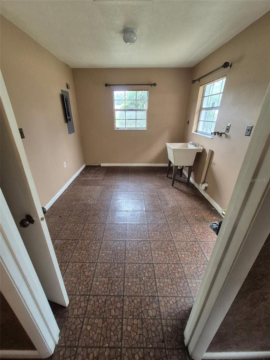 Single Family Residence at 603 W OCALA ST, UMATILLA, photo 20 of 26