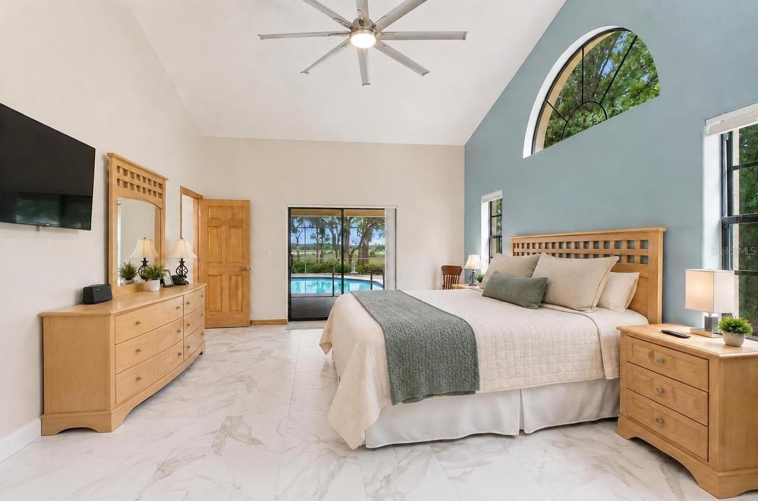 Primary bedroom - 10307 WATERS EDGE CT, WEEKI WACHEE