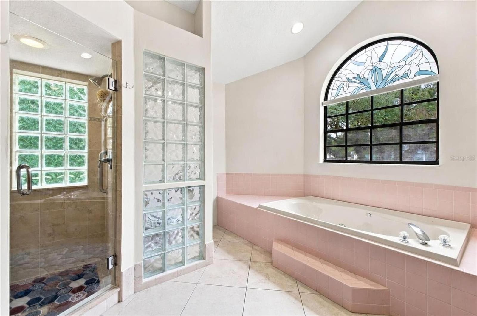 Primary bathroom - 10307 WATERS EDGE CT, WEEKI WACHEE