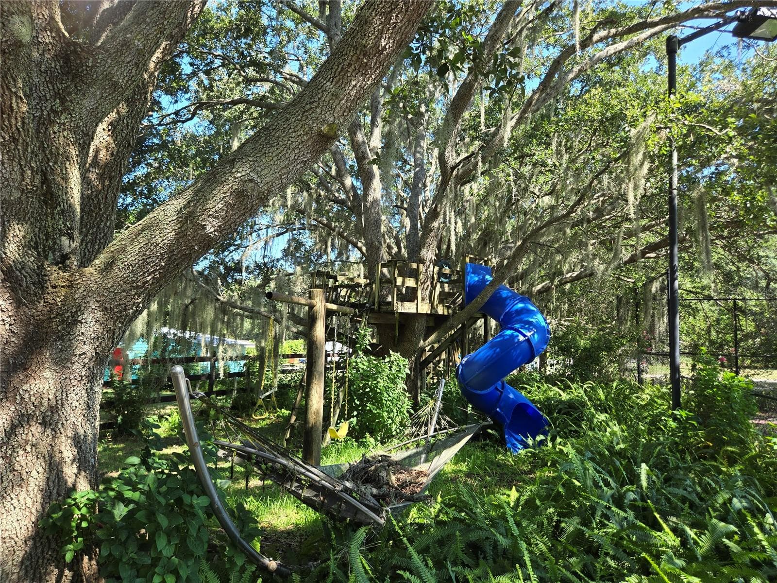 Play area in the trees - 18249 ROSE ST, GROVELAND