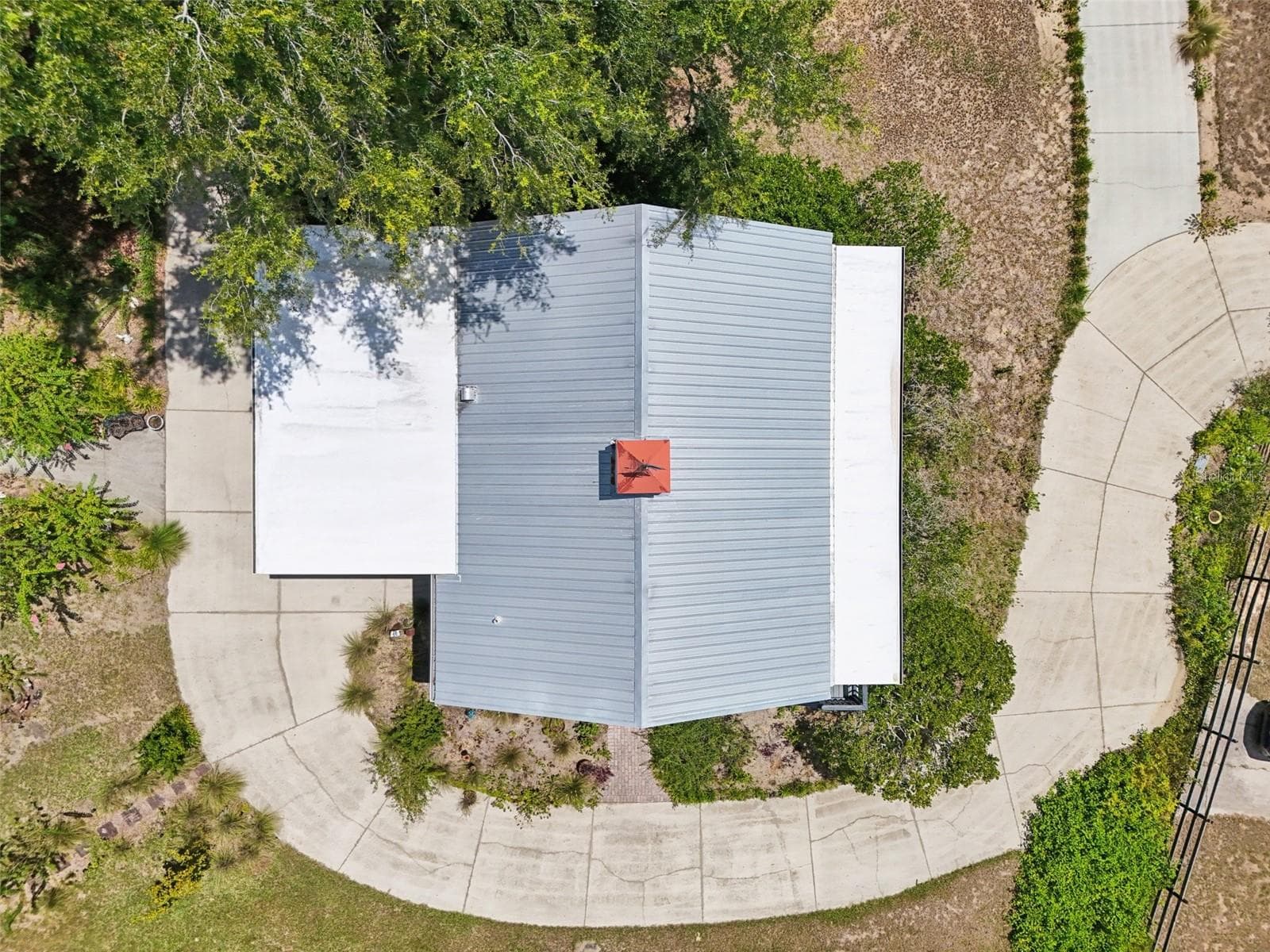 Top view of metal roof - 18249 ROSE ST, GROVELAND