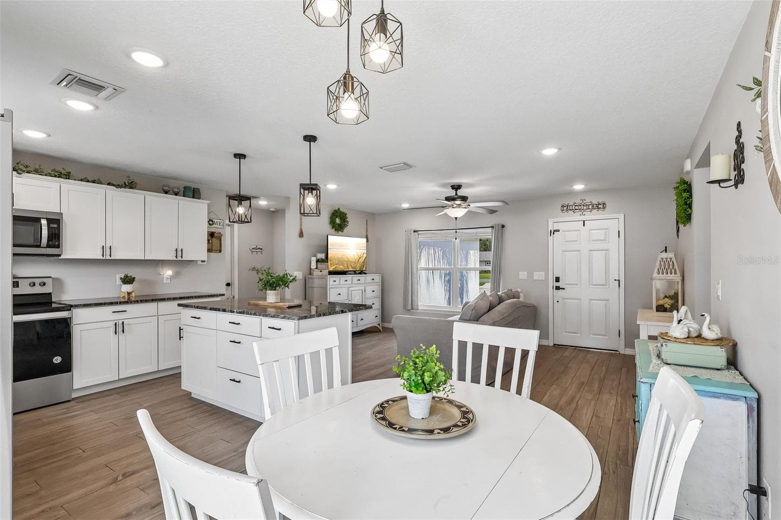 Single Family Residence at 12020 VIRGINIA DR, LEESBURG, photo 10 of 35