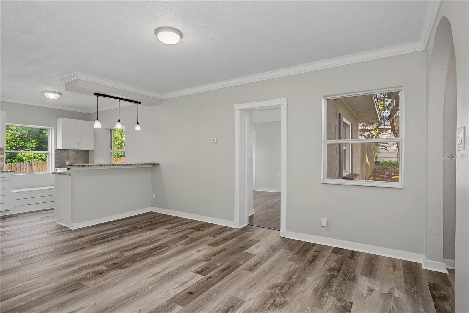 Single Family Residence at 205 E FOUNTAIN ST, FRUITLAND PARK, photo 6 of 34