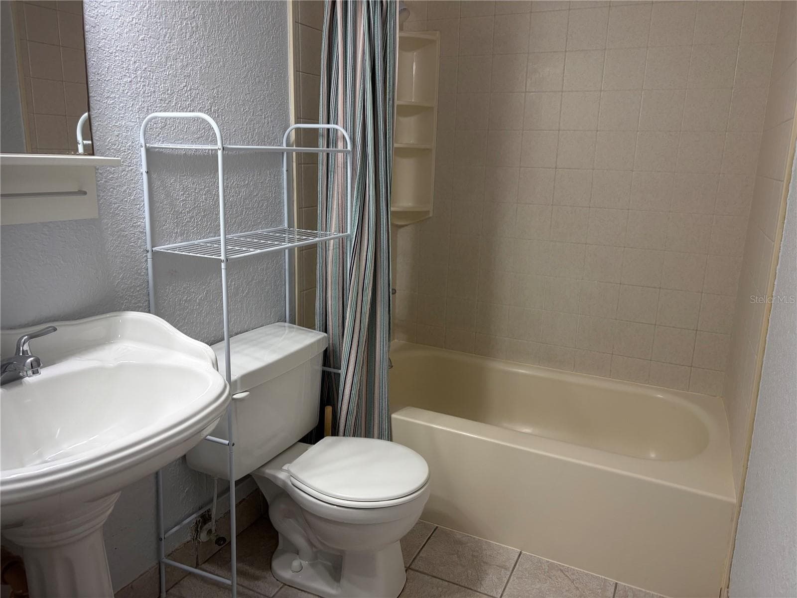 Condominium at 5926 PEREGRINE AVE #A13, ORLANDO, photo 15 of 17