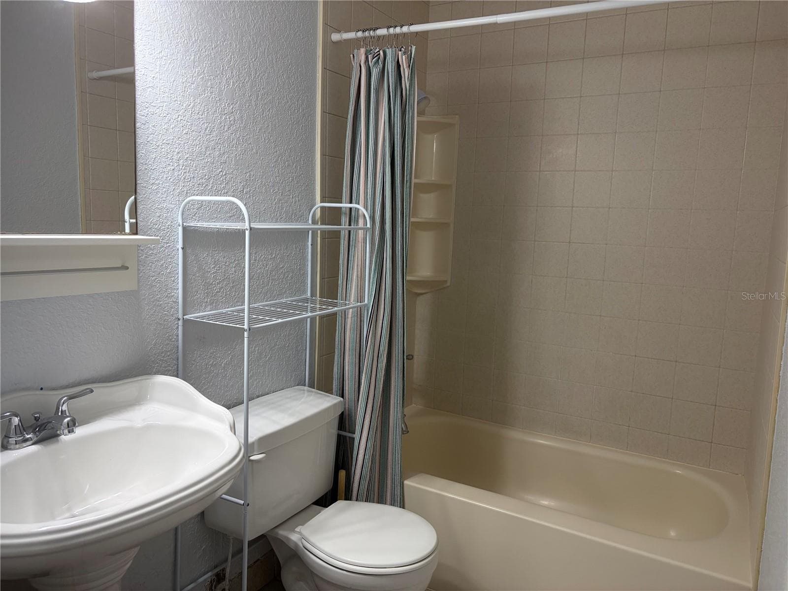Condominium at 5926 PEREGRINE AVE #A13, ORLANDO, photo 16 of 17