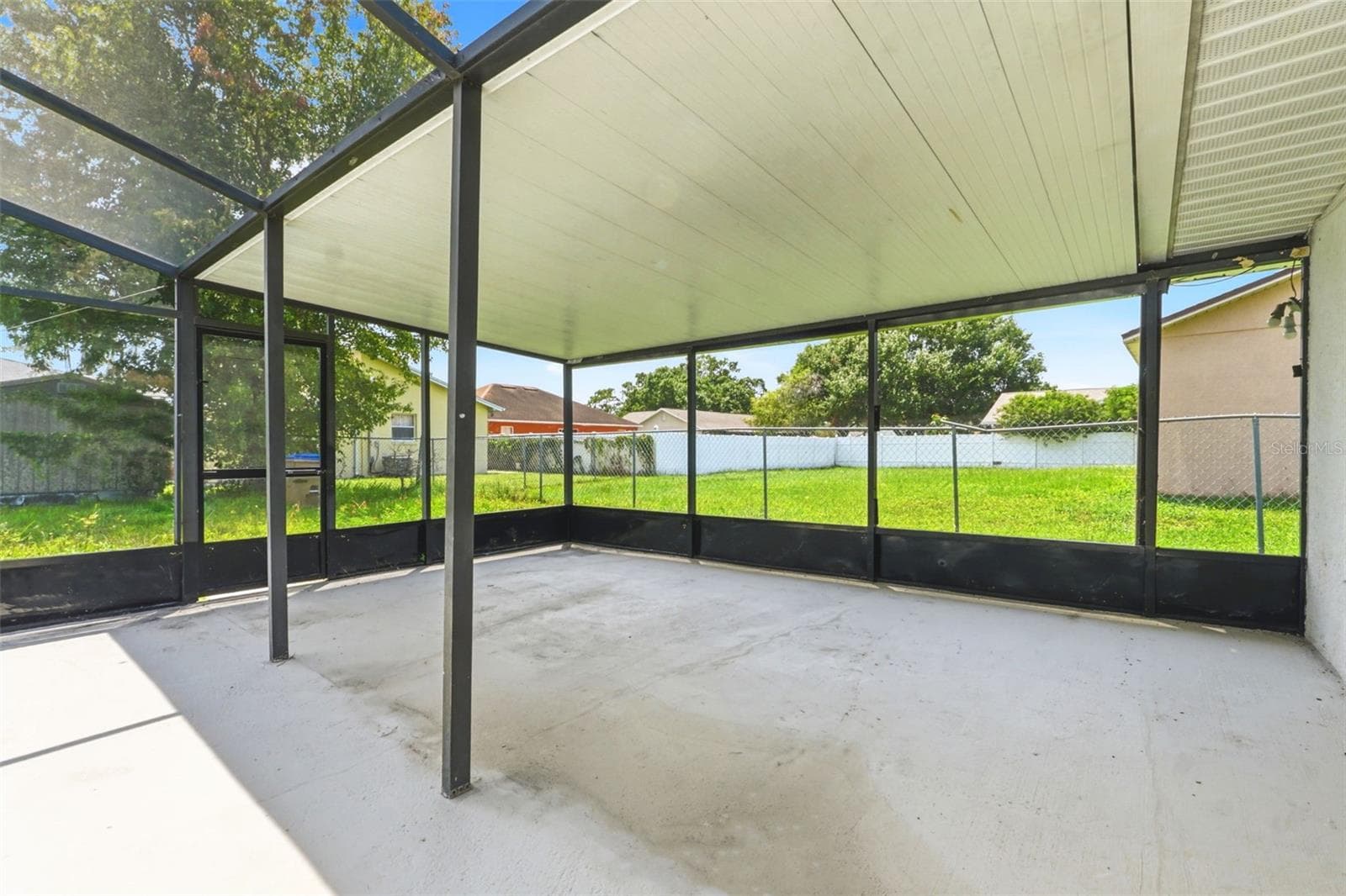Single Family Residence at 657 MCKINLEY CT, KISSIMMEE, photo 32 of 39