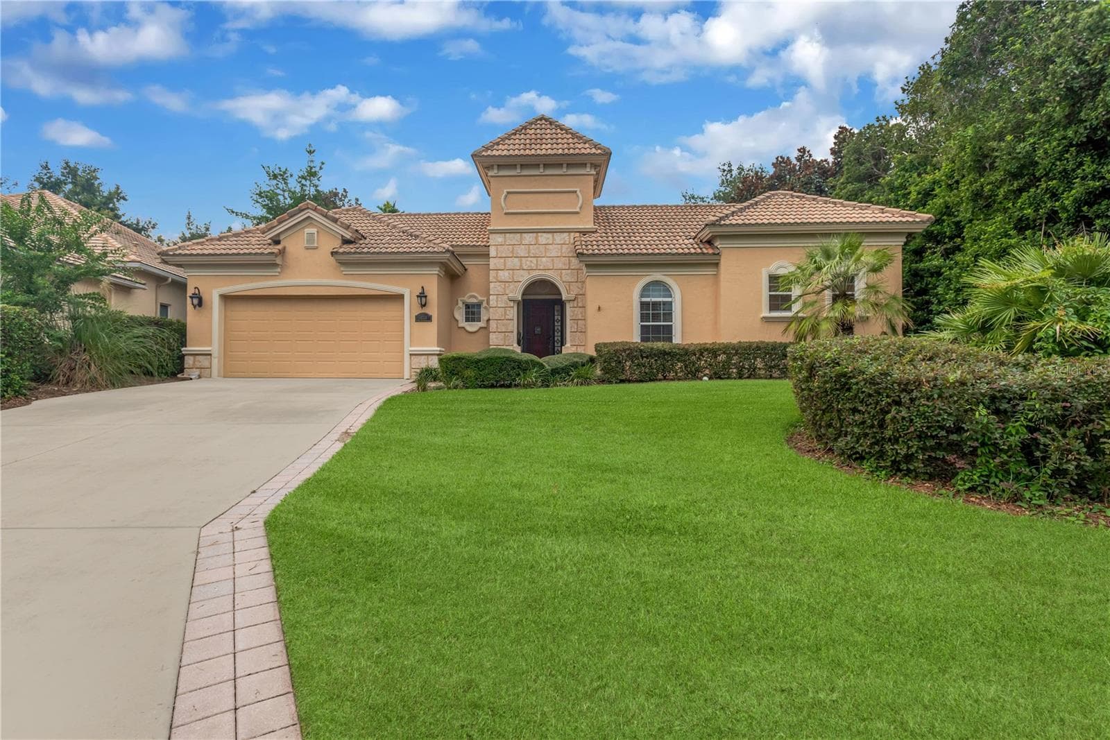 1034 W SKYVIEW LANDINGS DR