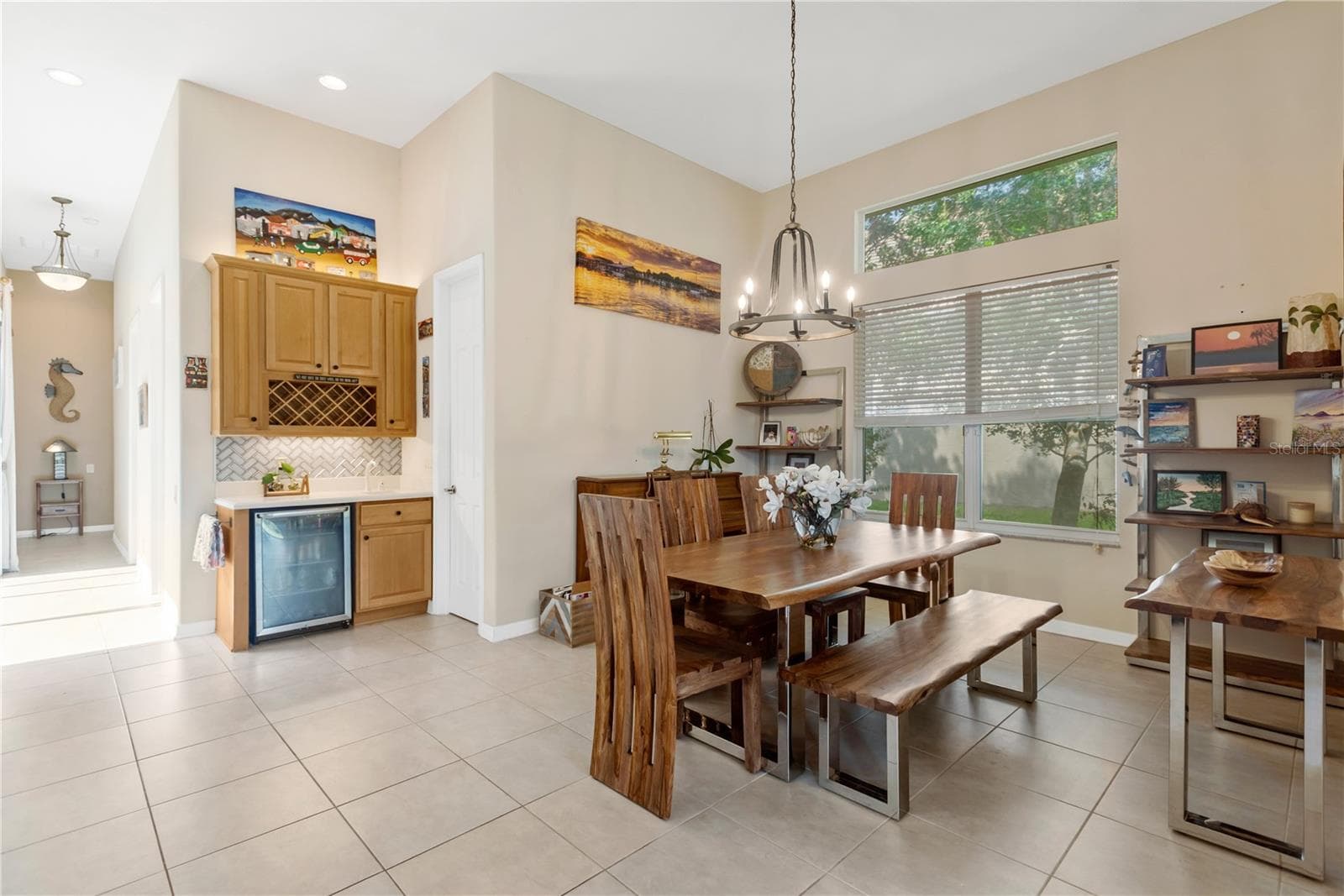 Wet Bar adjacent to the Formal Dining Room - 1034 W SKYVIEW LANDINGS DR, HERNANDO