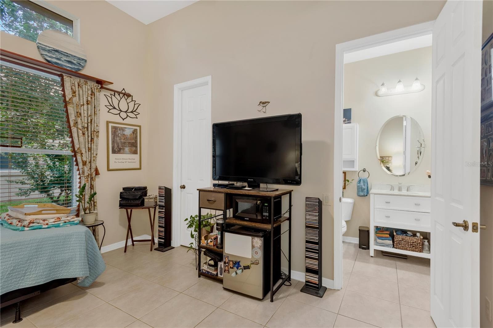 Walk in Closet and access to the bathroom - 1034 W SKYVIEW LANDINGS DR, HERNANDO