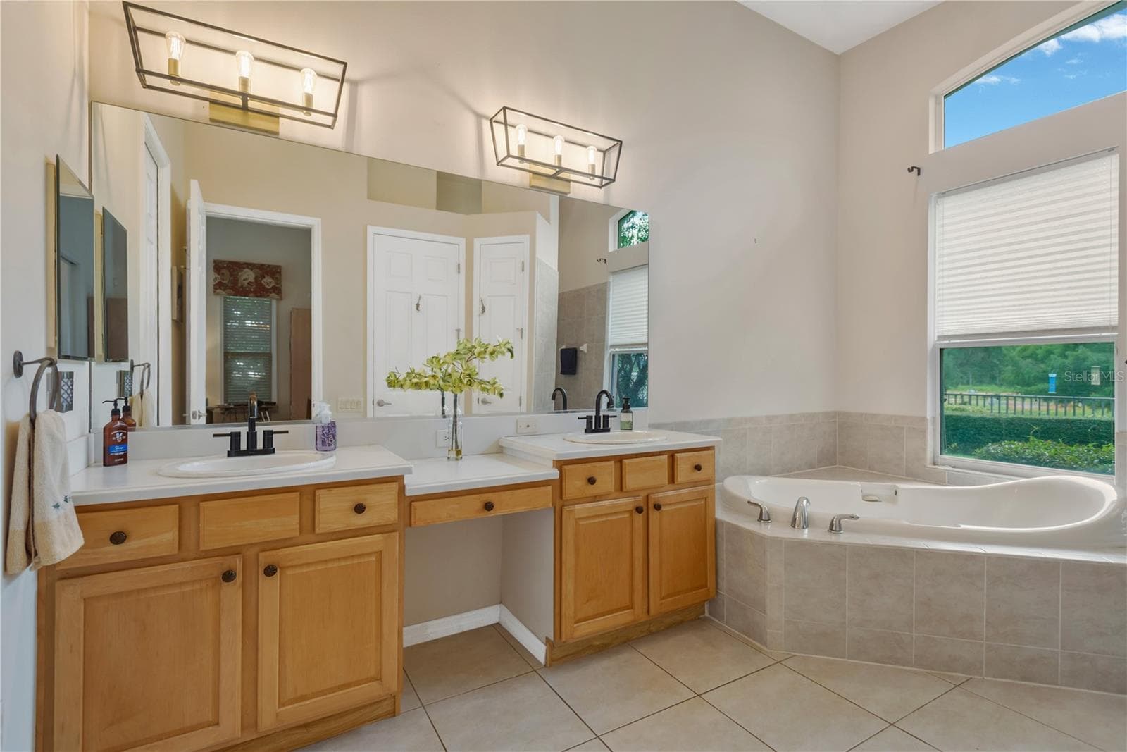 Single Family Residence at 1034 W SKYVIEW LANDINGS DR, HERNANDO, photo 27 of 53