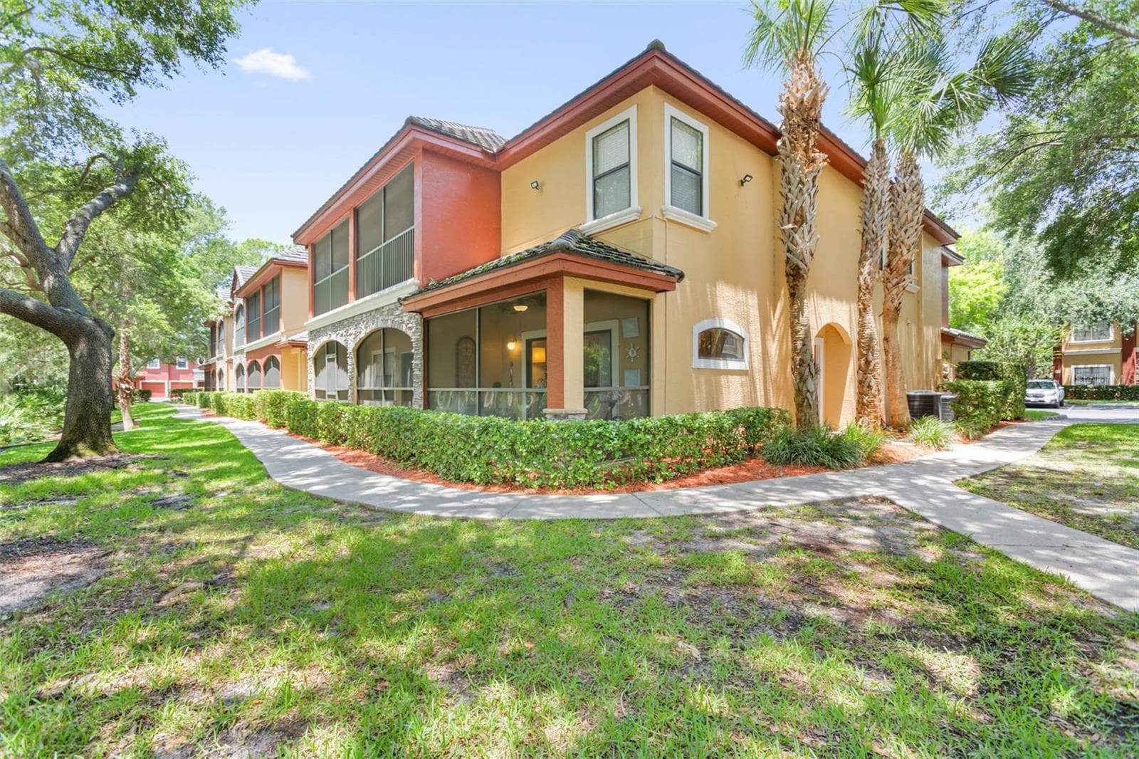 corner unit with screened in porch - 2176 PORTOFINO PL #6-2612, PALM HARBOR