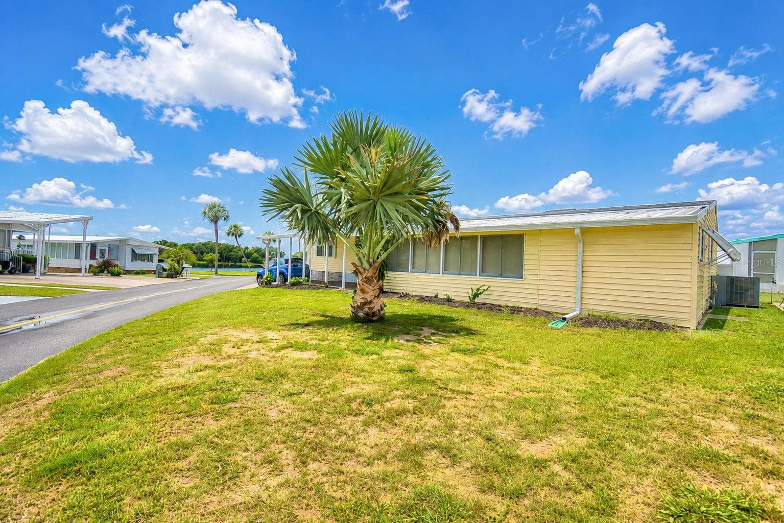 Manufactured Home at 4234 ROLLING OAKS DR, WINTER HAVEN, photo 5 of 76
