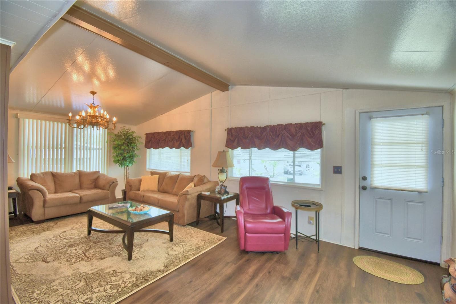 Manufactured Home at 4234 ROLLING OAKS DR, WINTER HAVEN, photo 7 of 76