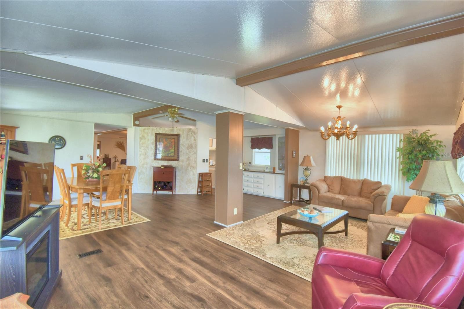 Manufactured Home at 4234 ROLLING OAKS DR, WINTER HAVEN, photo 8 of 76