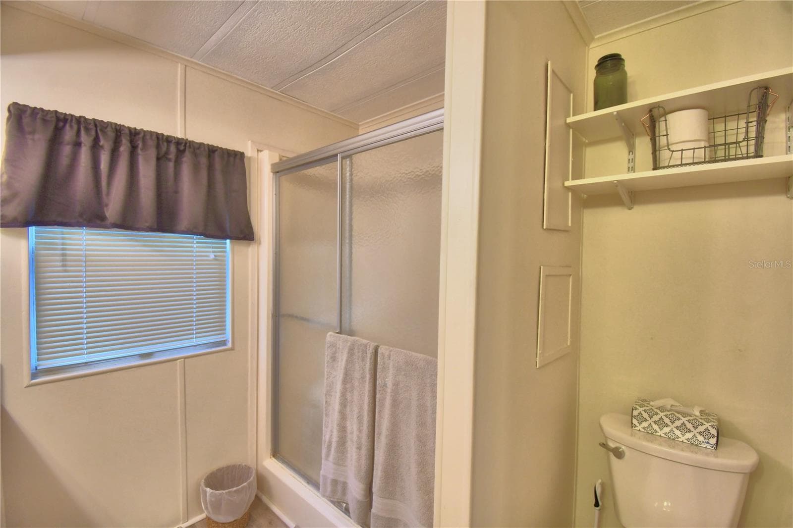 Manufactured Home at 4234 ROLLING OAKS DR, WINTER HAVEN, photo 34 of 76