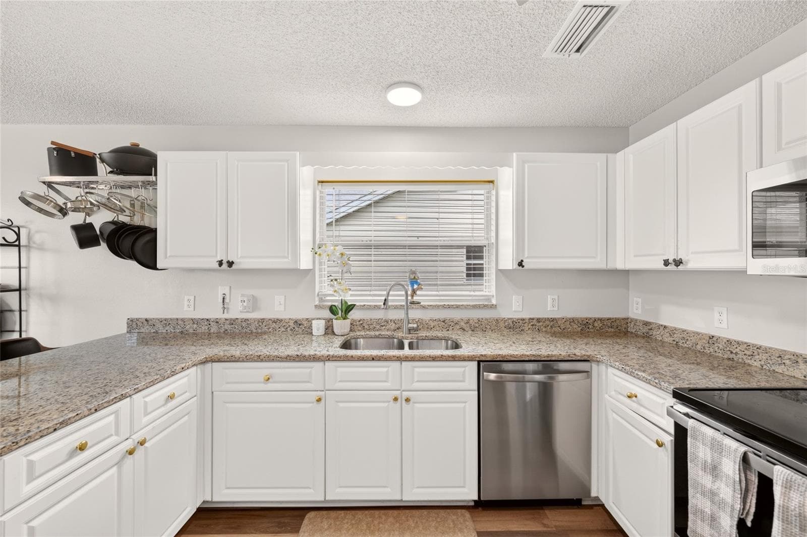 Single Family Residence at 1832 MADERO DR, THE VILLAGES, photo 11 of 50