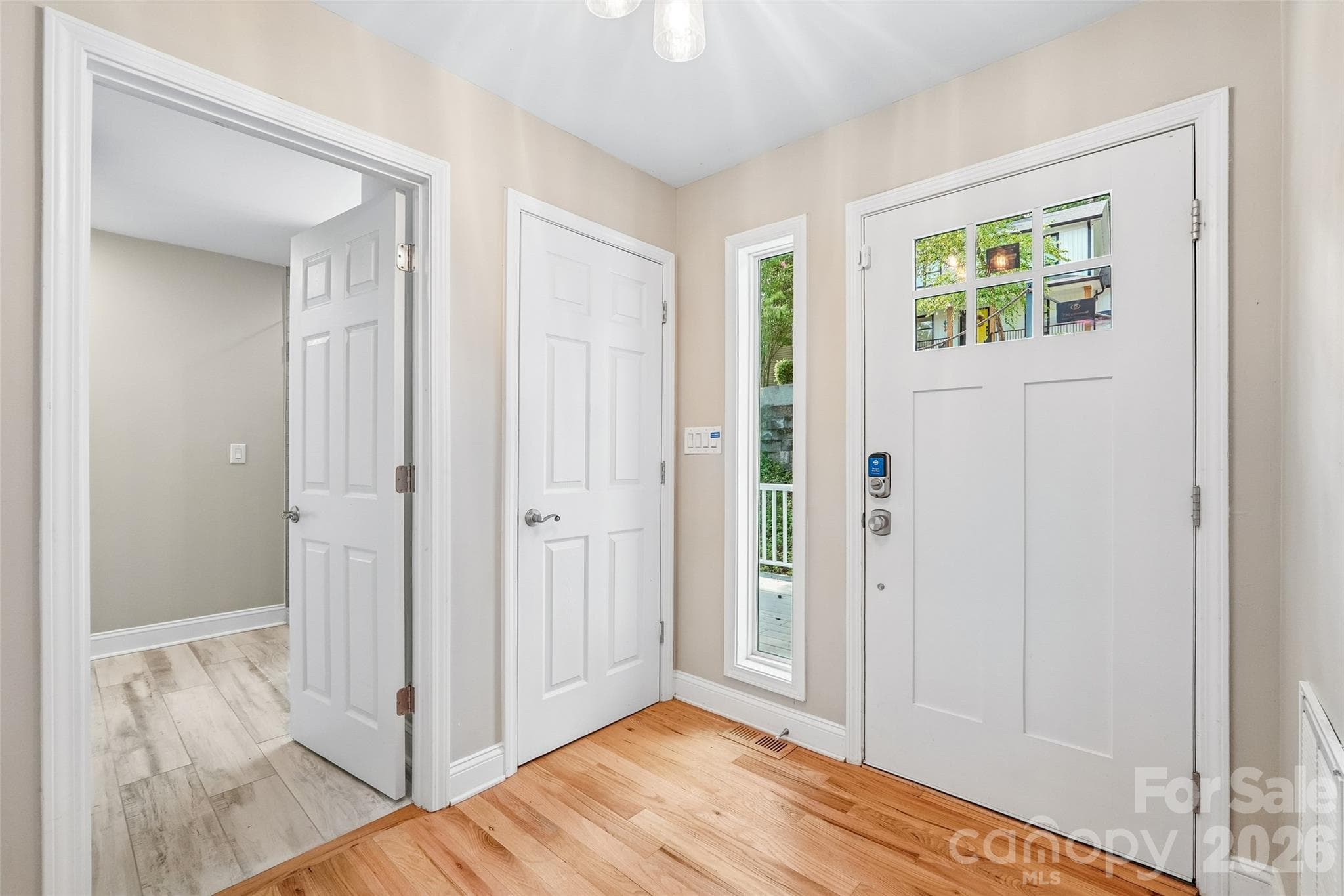 Single Family Residence at 7022 Chelsea Day Lane, Fort Mill, photo 18 of 40