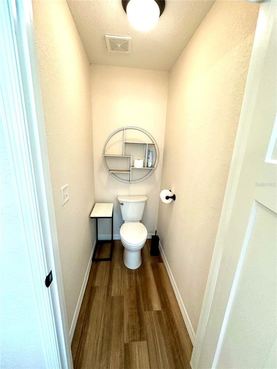 Primary WC - 17145 SE 113TH AVE, SUMMERFIELD