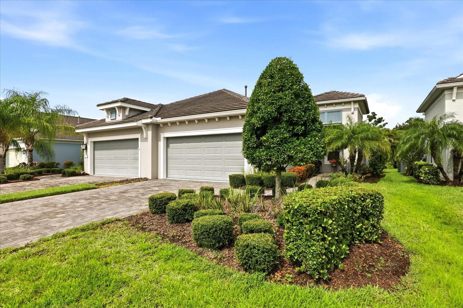 MAINTENANCE FREE - 3036 SKY BLUE CV, LAKEWOOD RANCH
