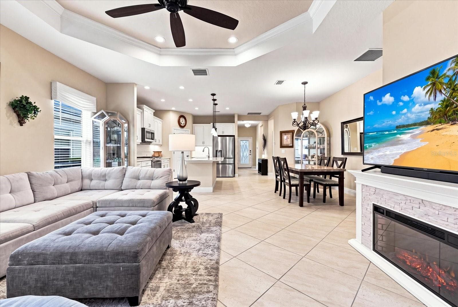 LOTS OF NATURAL LIGHT - 3036 SKY BLUE CV, LAKEWOOD RANCH