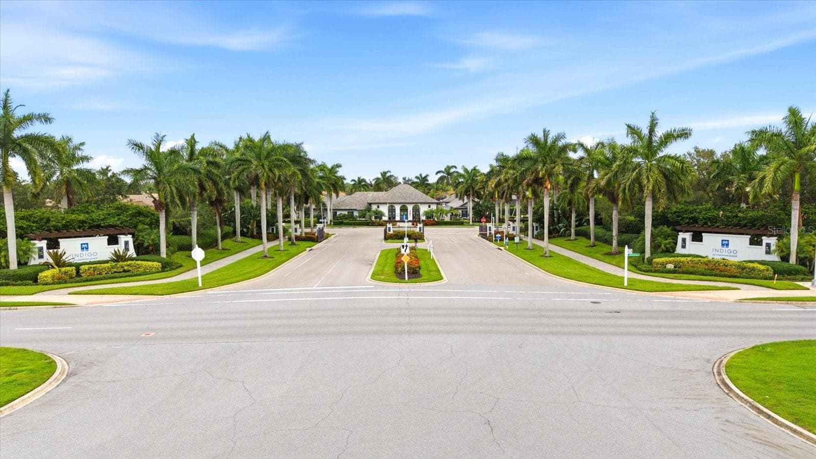 MAIN ENTRY GATED - 3036 SKY BLUE CV, LAKEWOOD RANCH