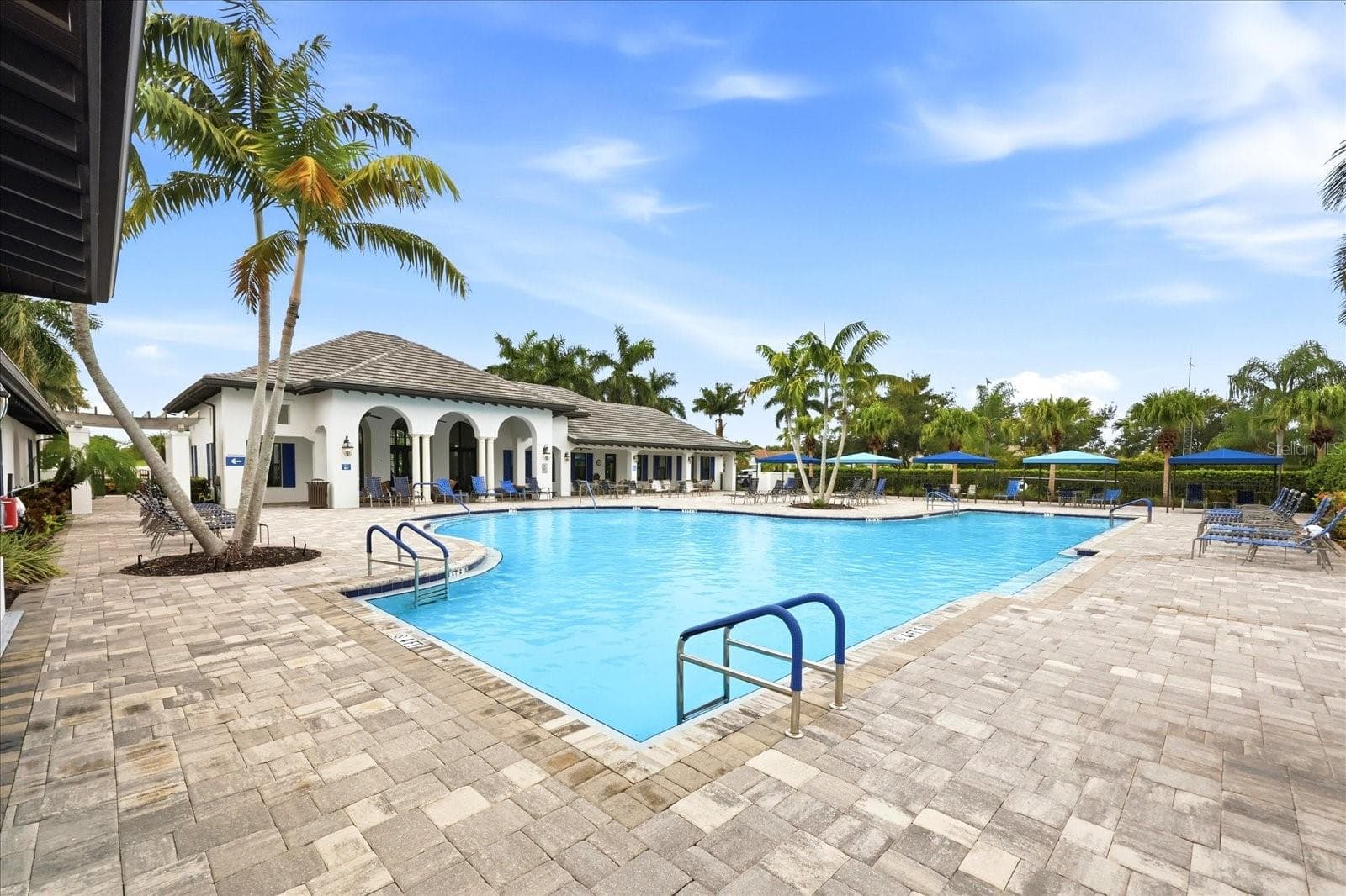 COMMUNITY POOL - 3036 SKY BLUE CV, LAKEWOOD RANCH