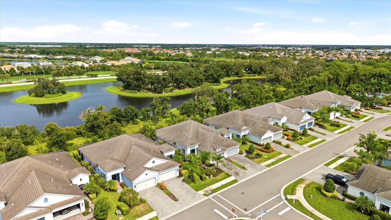 Villa at 3036 SKY BLUE CV, LAKEWOOD RANCH, photo 65 of 69