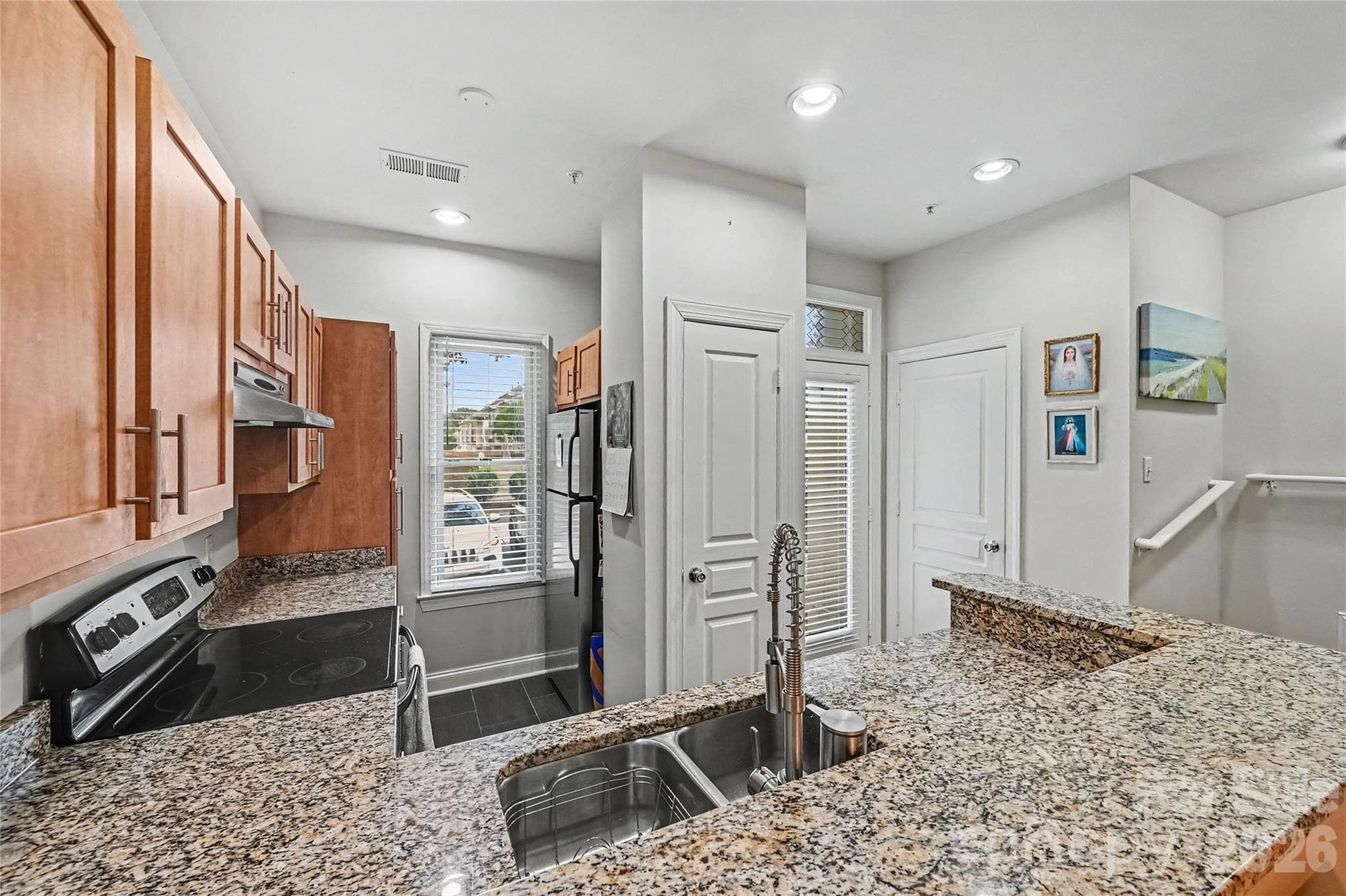 Condominium at 1043 Park West Drive, Charlotte, photo 9 of 22