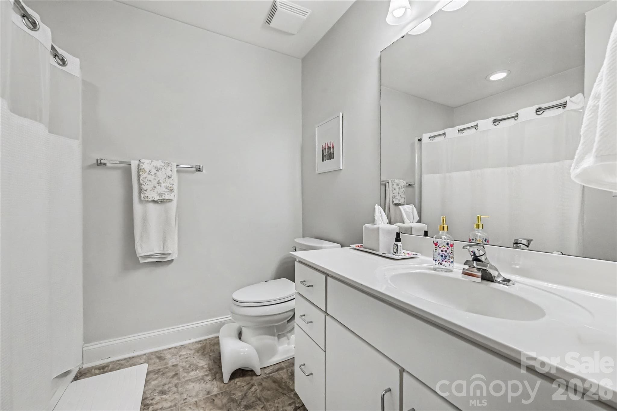 Condominium at 1043 Park West Drive, Charlotte, photo 16 of 22
