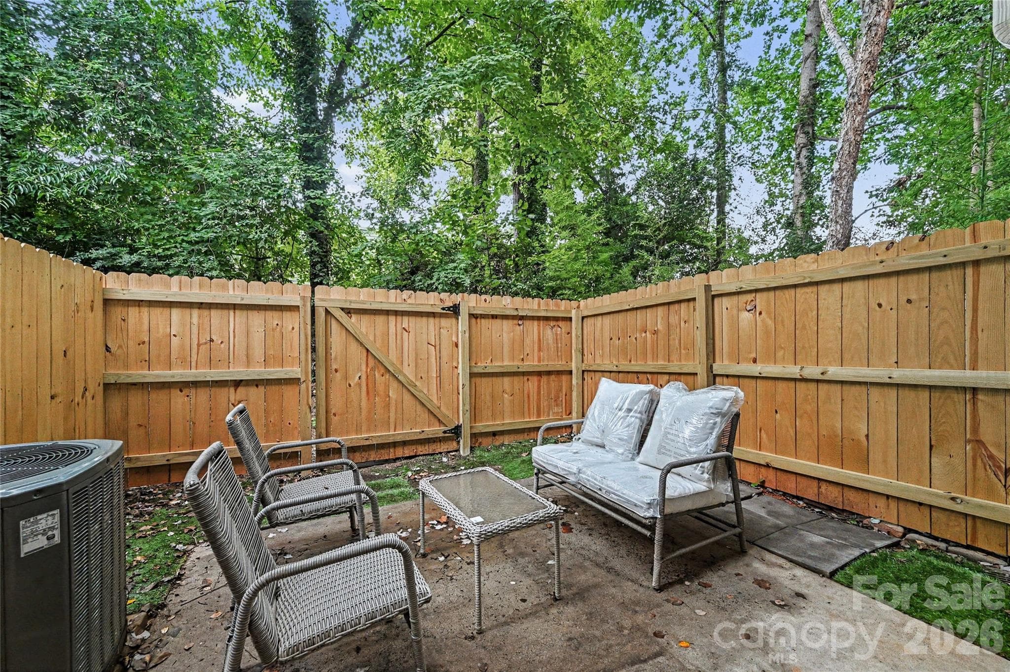 Condominium at 1043 Park West Drive, Charlotte, photo 22 of 22