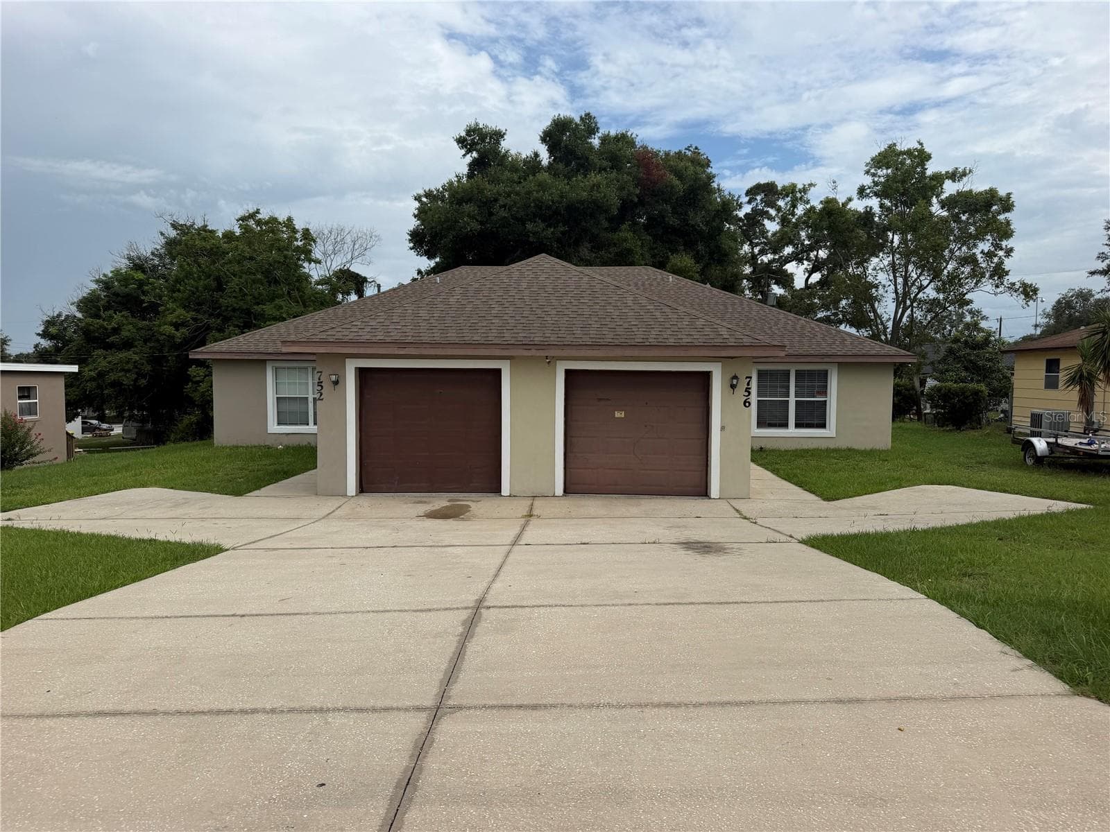 Duplex at 752 E BROOME ST, CLERMONT, photo 2 of 10