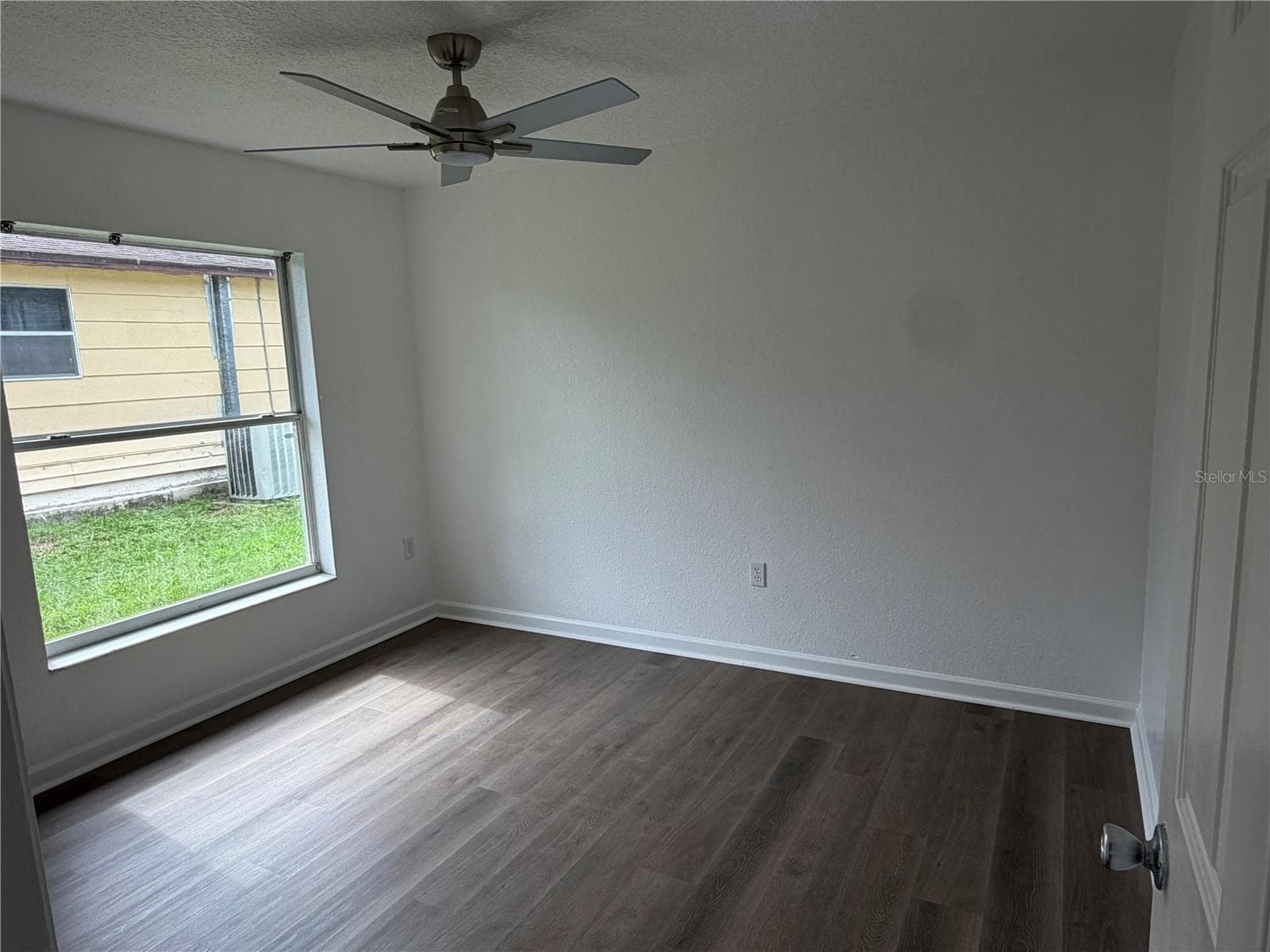 Duplex at 752 E BROOME ST, CLERMONT, photo 9 of 10