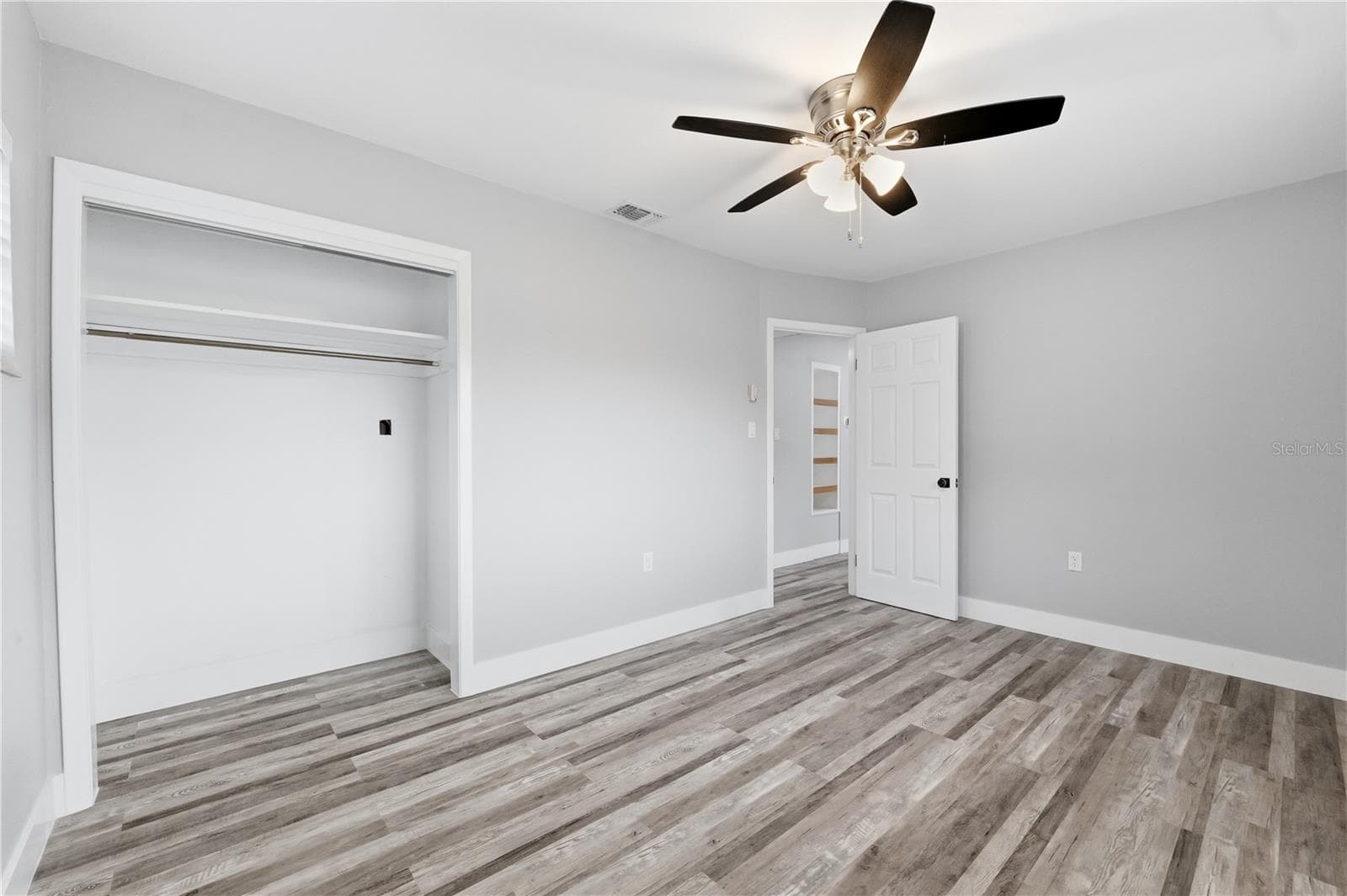 Single Family Residence at 2607 W CREST AVE, TAMPA, photo 14 of 48