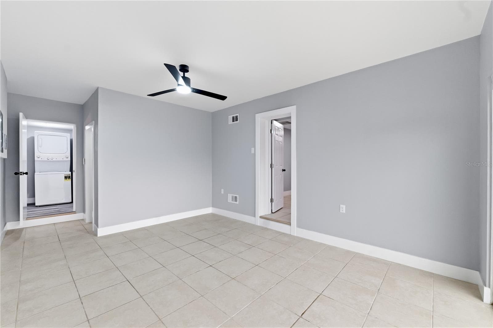 Single Family Residence at 2607 W CREST AVE, TAMPA, photo 20 of 48