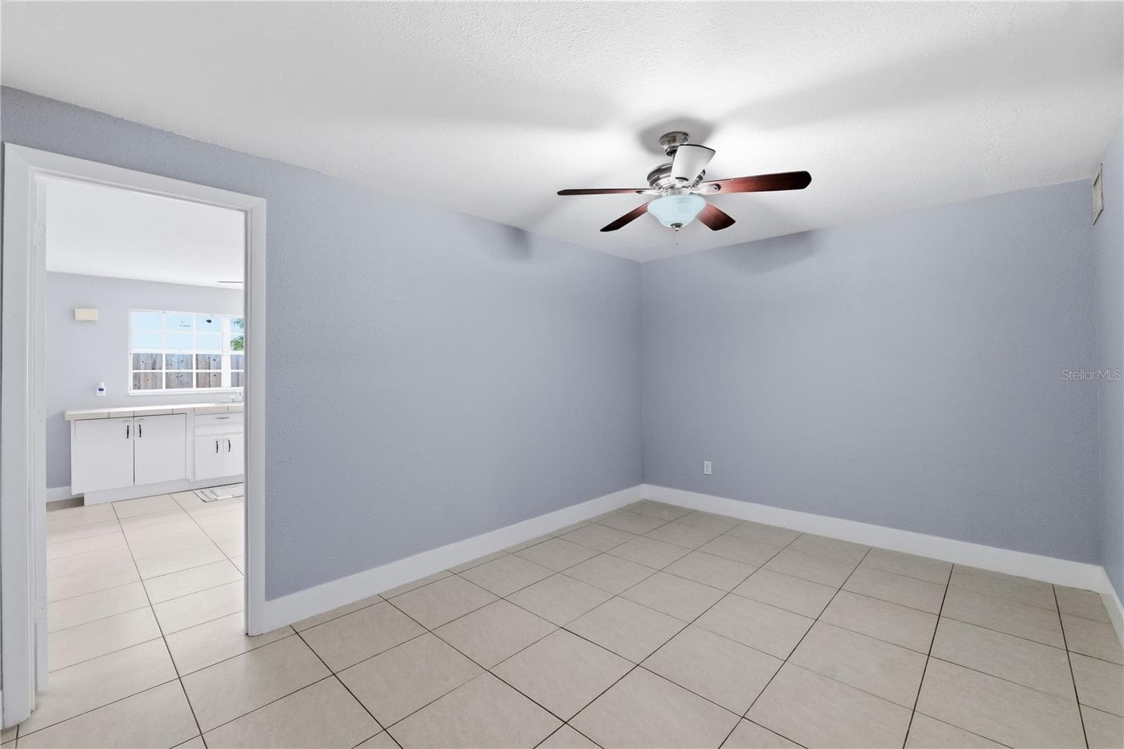Single Family Residence at 2607 W CREST AVE, TAMPA, photo 24 of 48