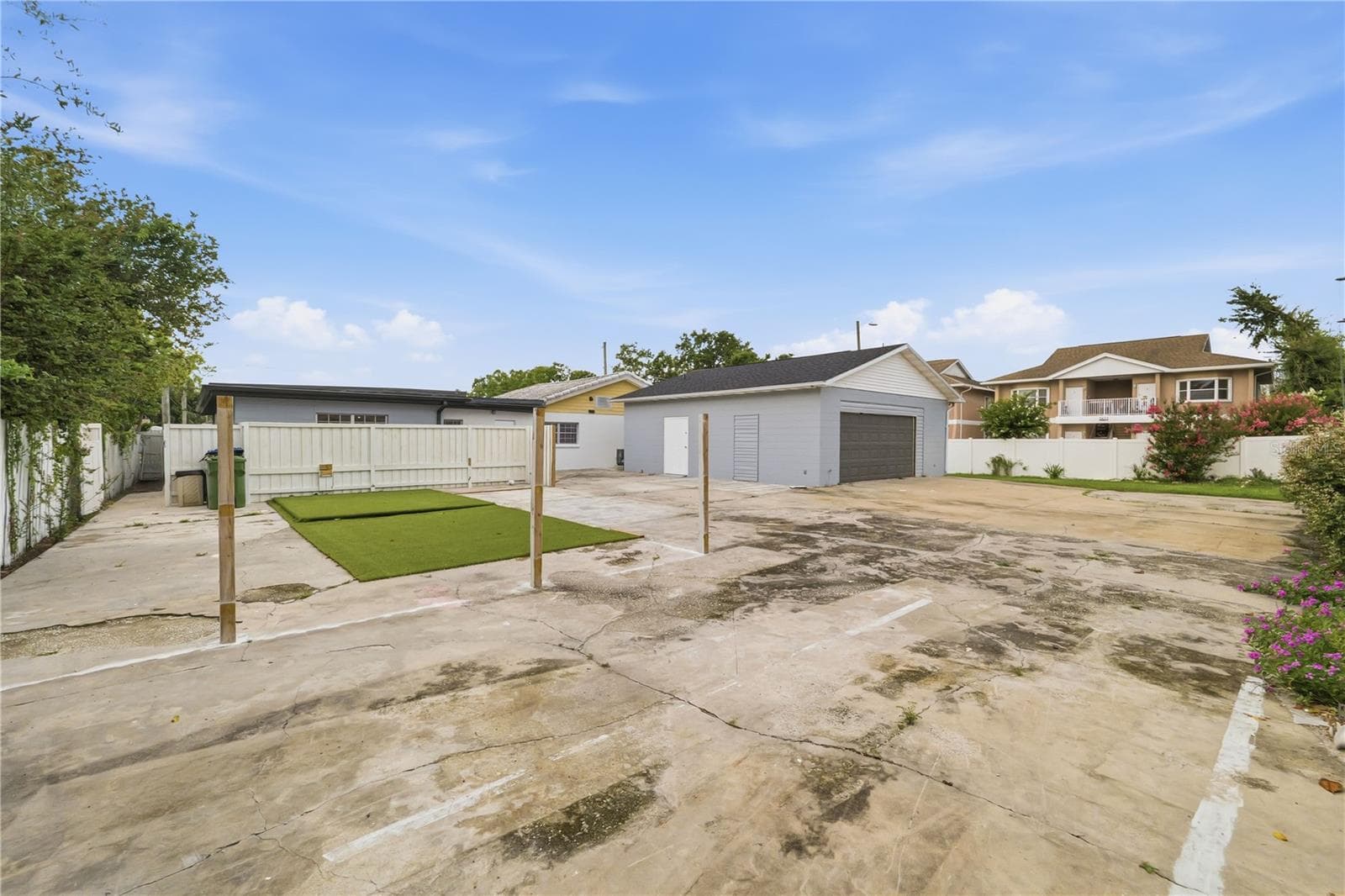 Single Family Residence at 2607 W CREST AVE, TAMPA, photo 33 of 48