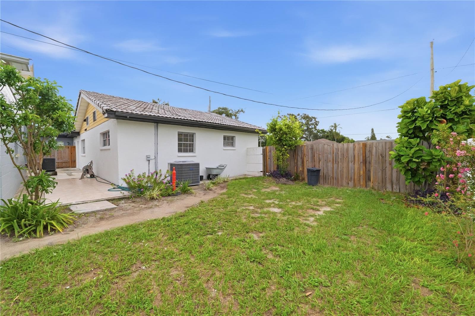 Single Family Residence at 2607 W CREST AVE, TAMPA, photo 35 of 48