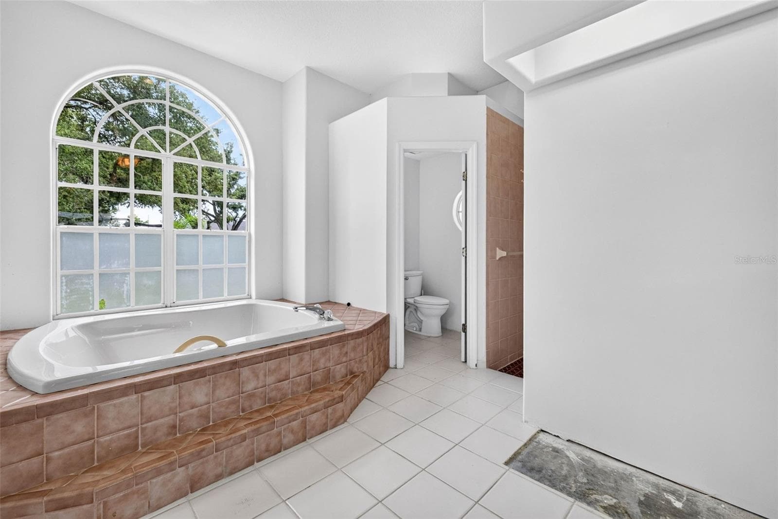 Previous Vanity Area - 8911 RIVERLACHEN WAY, RIVERVIEW