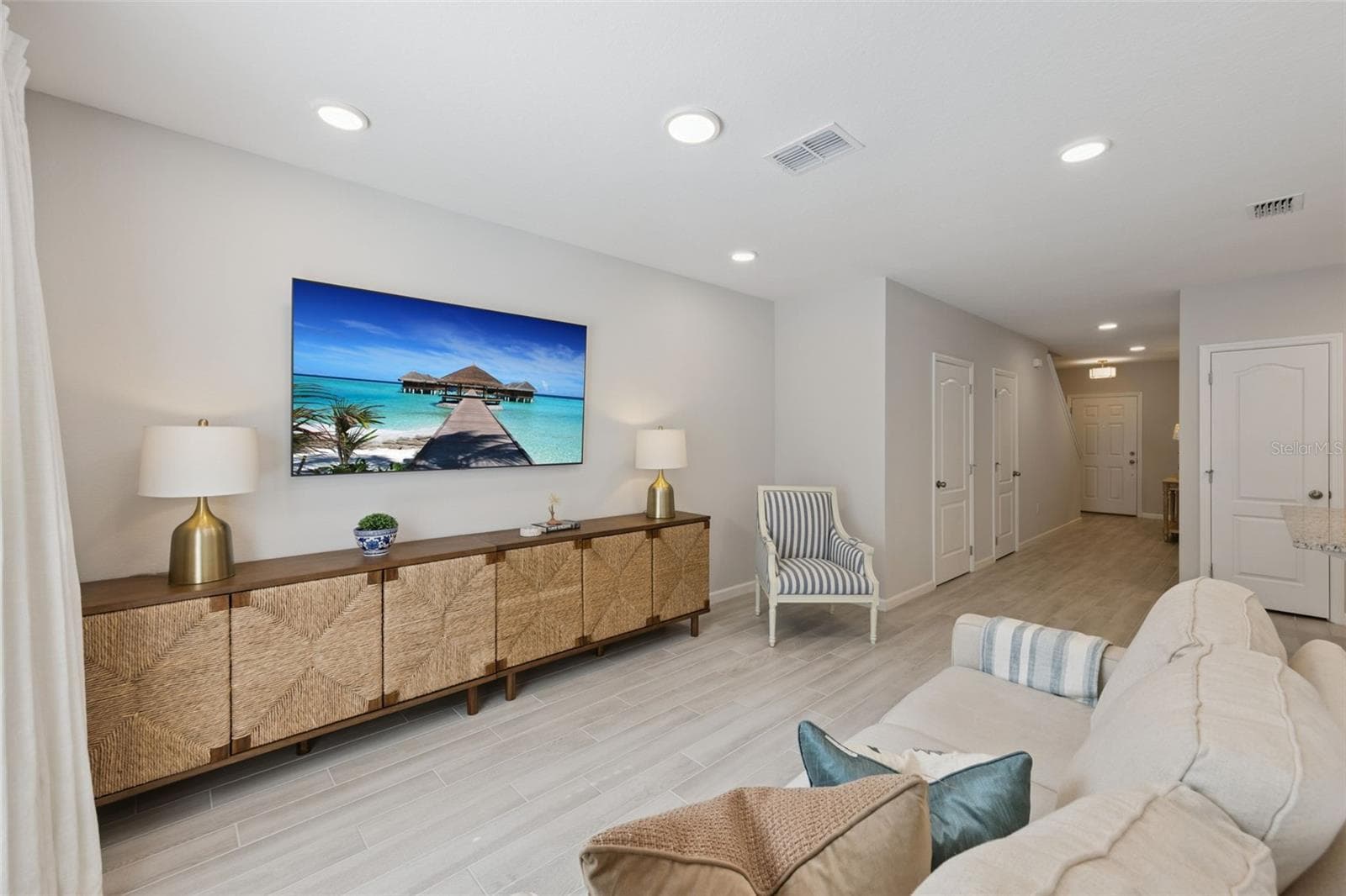Living Room - 3129 RIVERBOAT WAY, OVIEDO