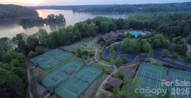 Tennis anyone? - 13702 Sage Thrasher Lane, Charlotte
