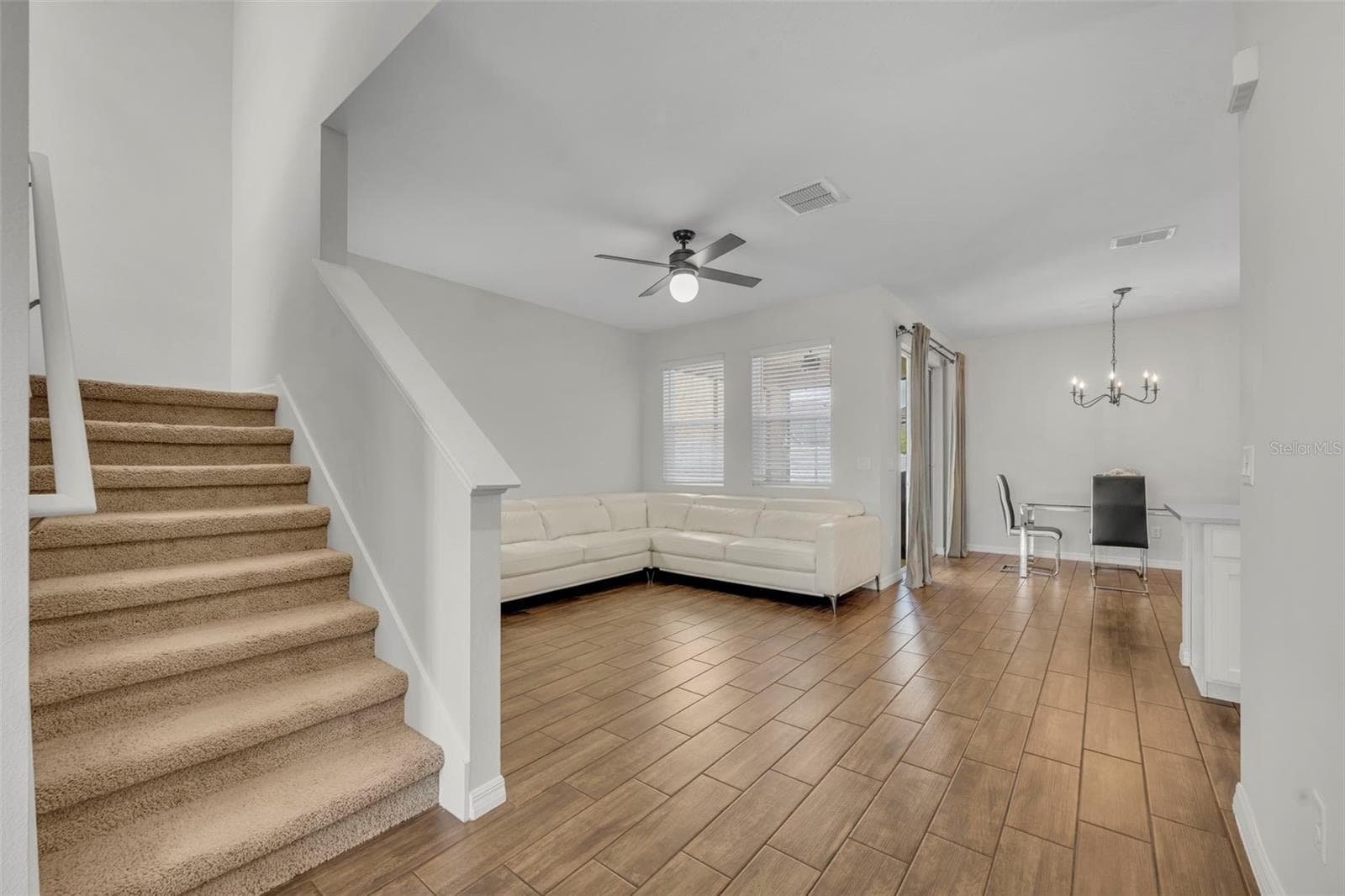 Single Family Residence at 11844 FOUNDERS ST, ORLANDO, photo 3 of 41