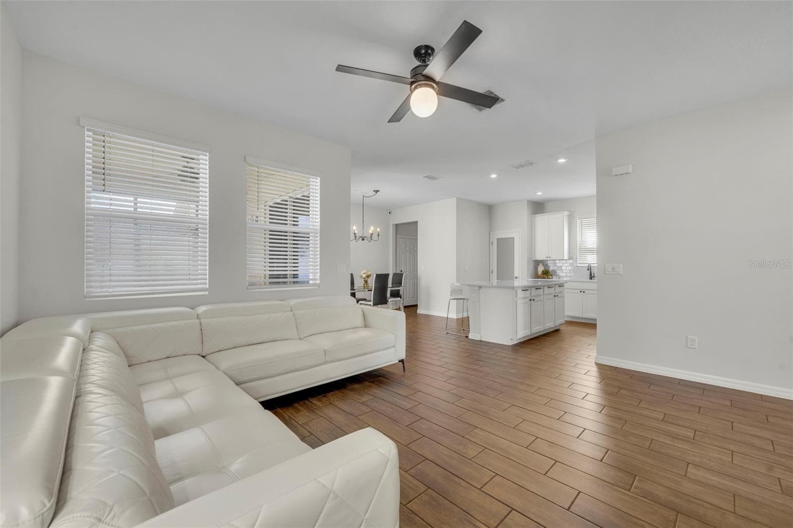Single Family Residence at 11844 FOUNDERS ST, ORLANDO, photo 4 of 41