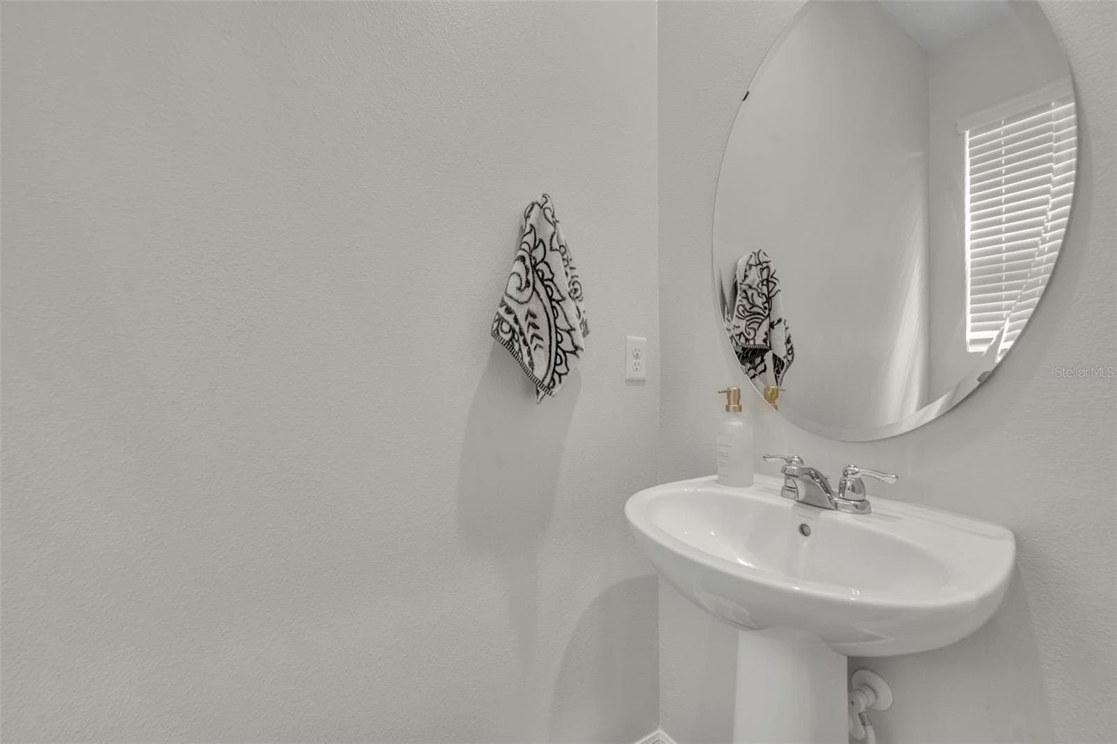 Single Family Residence at 11844 FOUNDERS ST, ORLANDO, photo 12 of 41