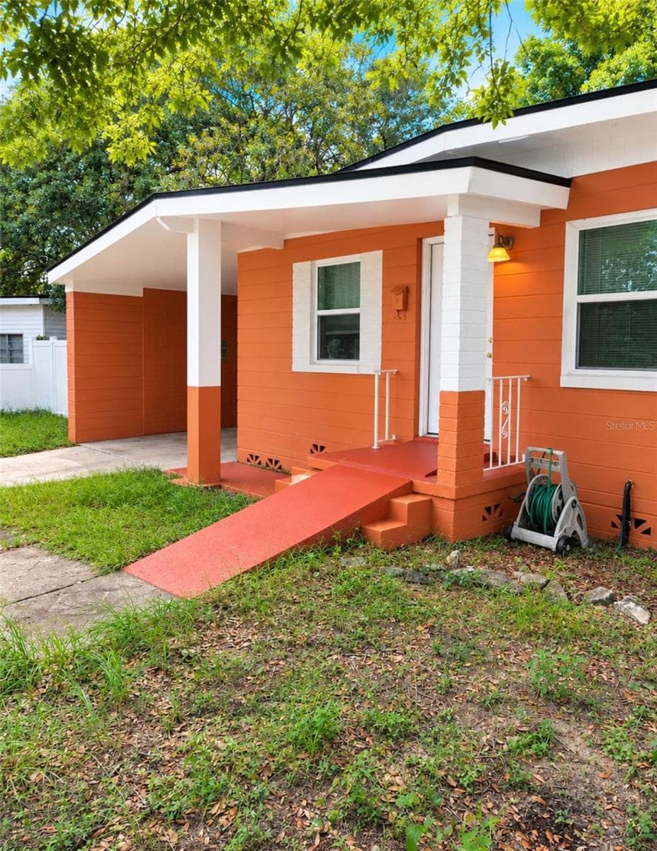 6160 STRAWFLOWER PL
