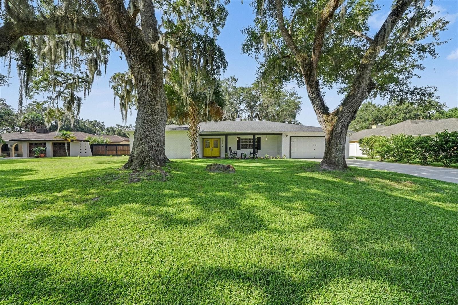 1592 SKYLINE DR
