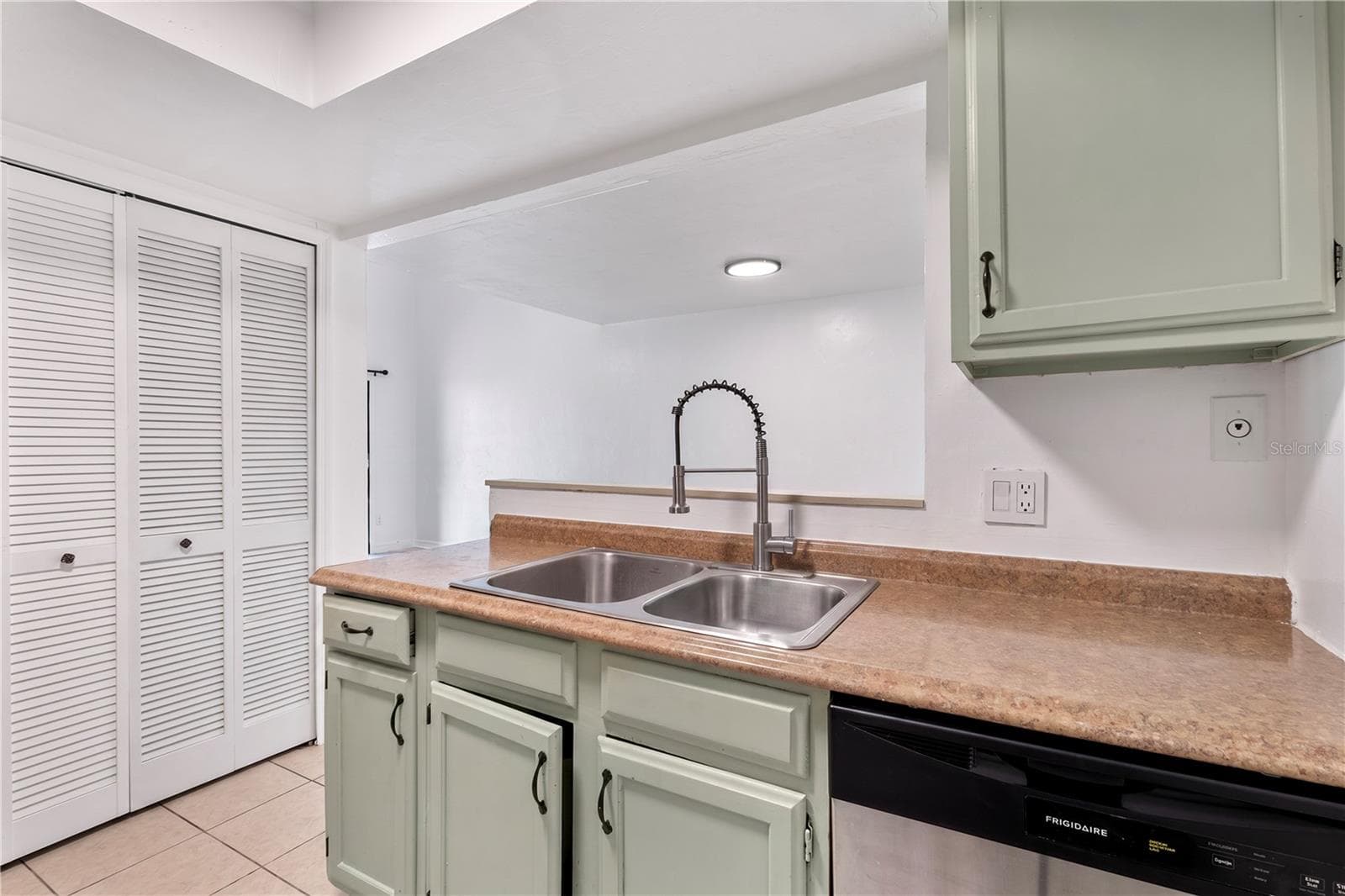 Condominium at 7200 SW 8TH AVE #H48, GAINESVILLE, photo 16 of 35