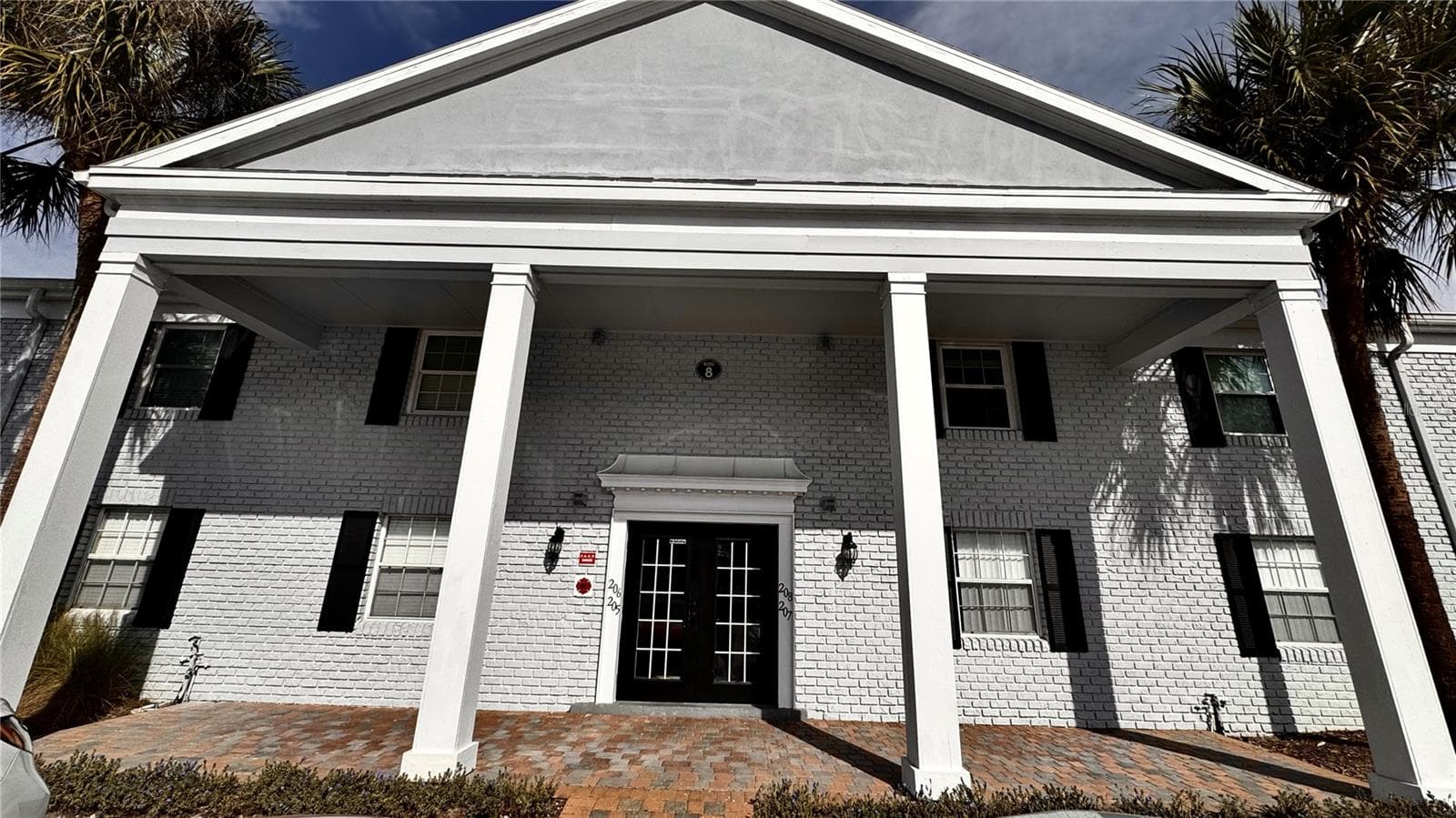 205 LEWFIELD CIR #205