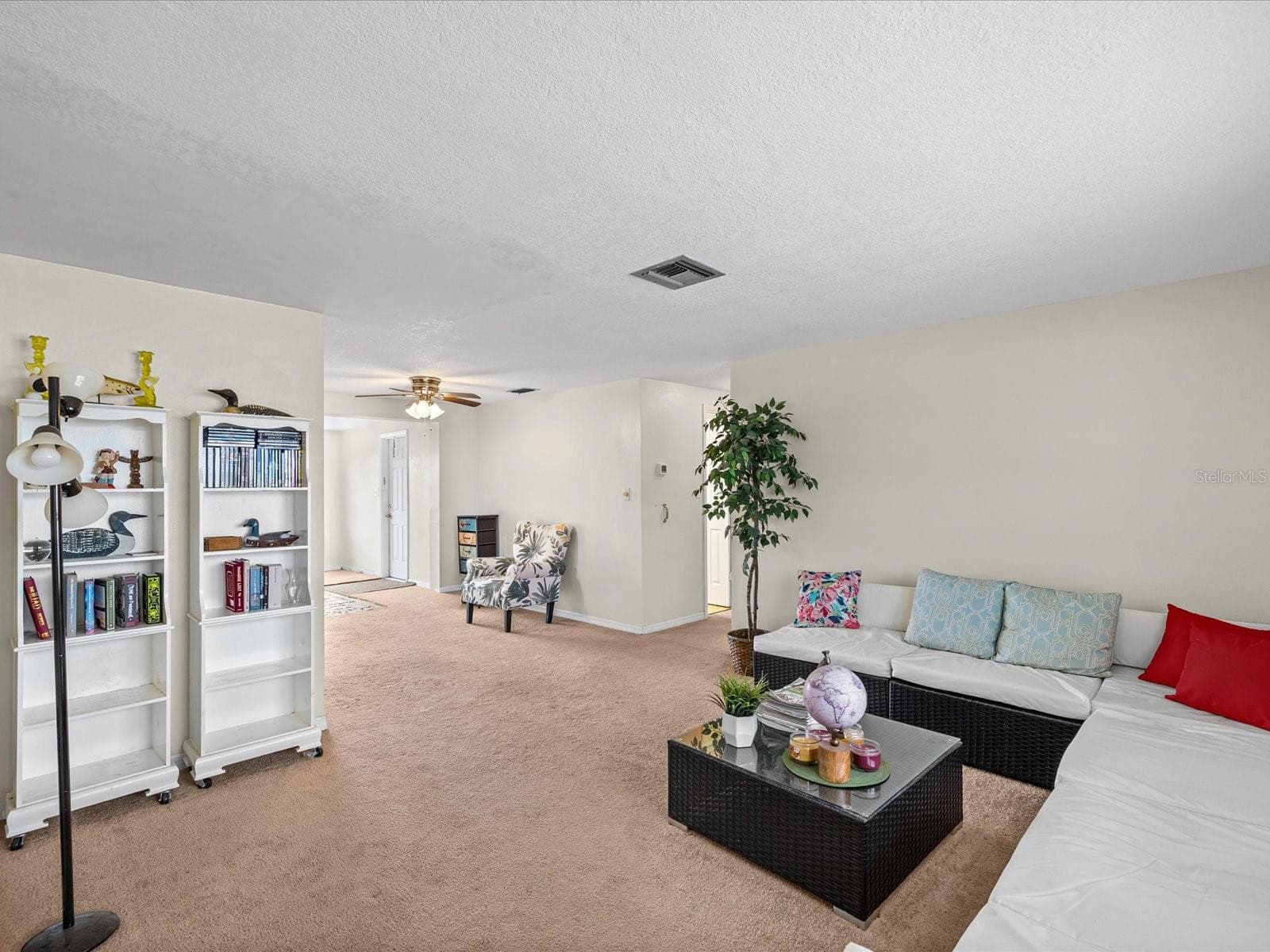 Single Family Residence at 1023 VIKING DR, HOLIDAY, photo 6 of 49