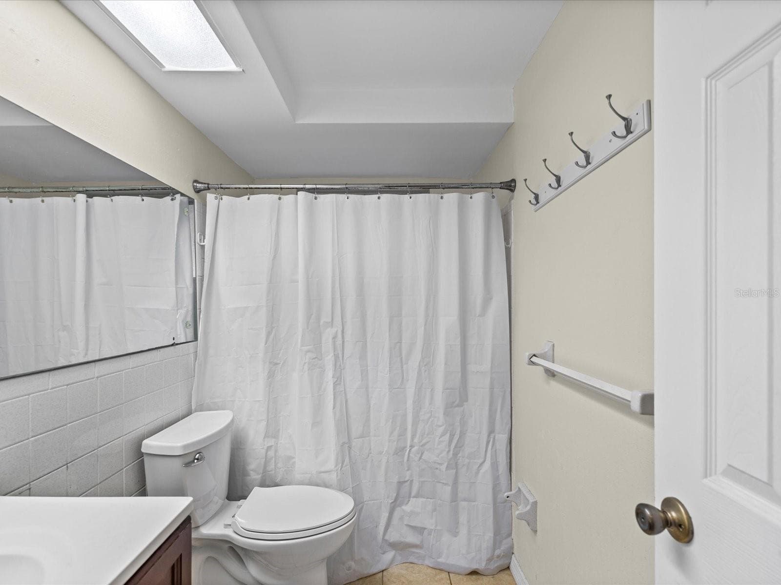 Single Family Residence at 1023 VIKING DR, HOLIDAY, photo 14 of 49