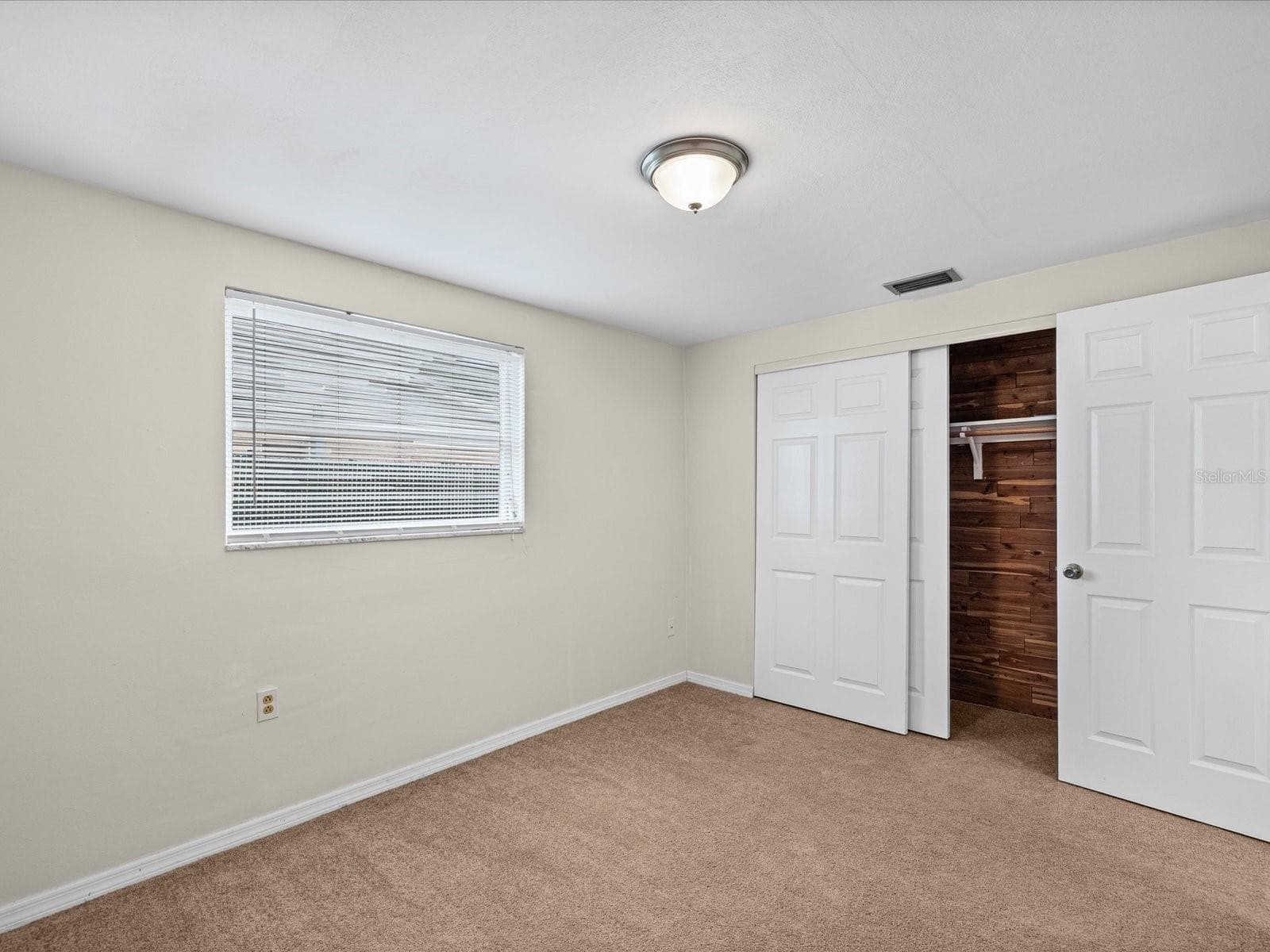 Cedar closet - 1023 VIKING DR, HOLIDAY